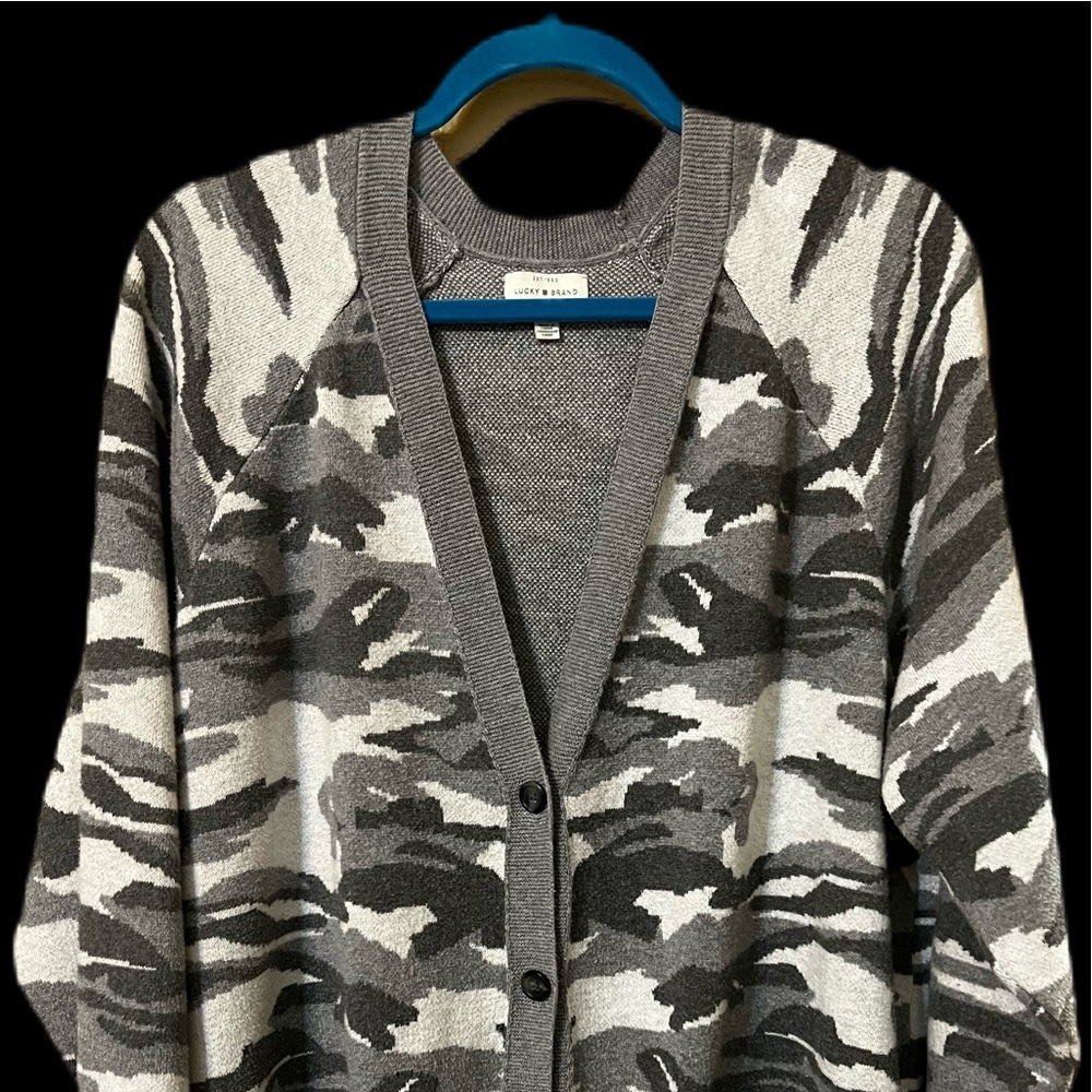 Lucky Brand gray camo cardigan